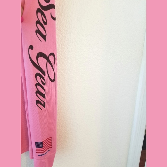 Sea Gear Pink LS Crab Graphic UV50 Top Medium - Picture 4 of 4